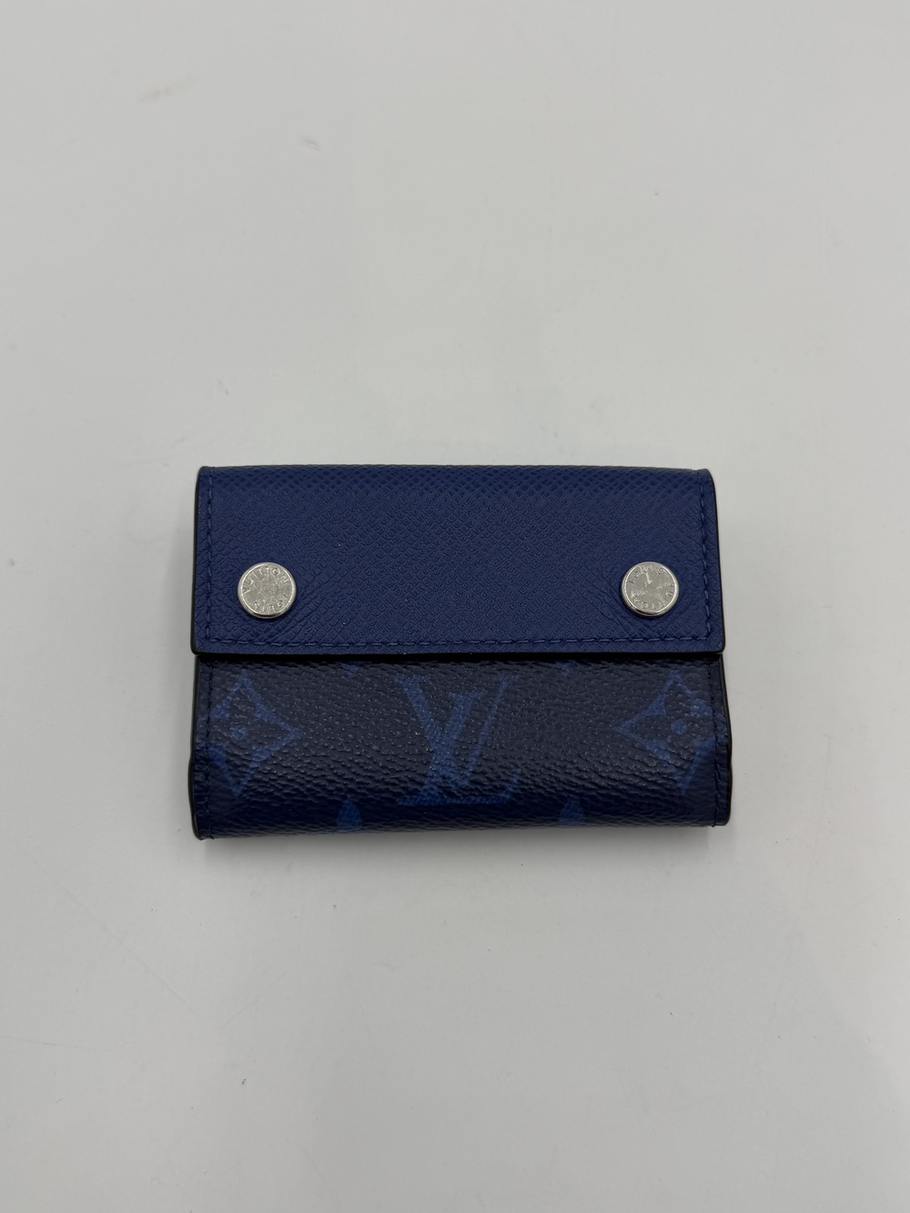 Louis Vuitton Taigarama Discovery Compact